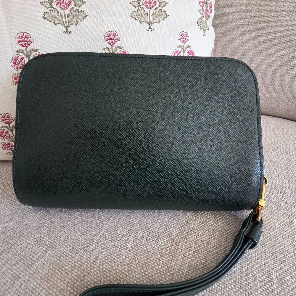 Auth Louis Vuitton Taiga Baikal Clutch Bag Pouch Epicea